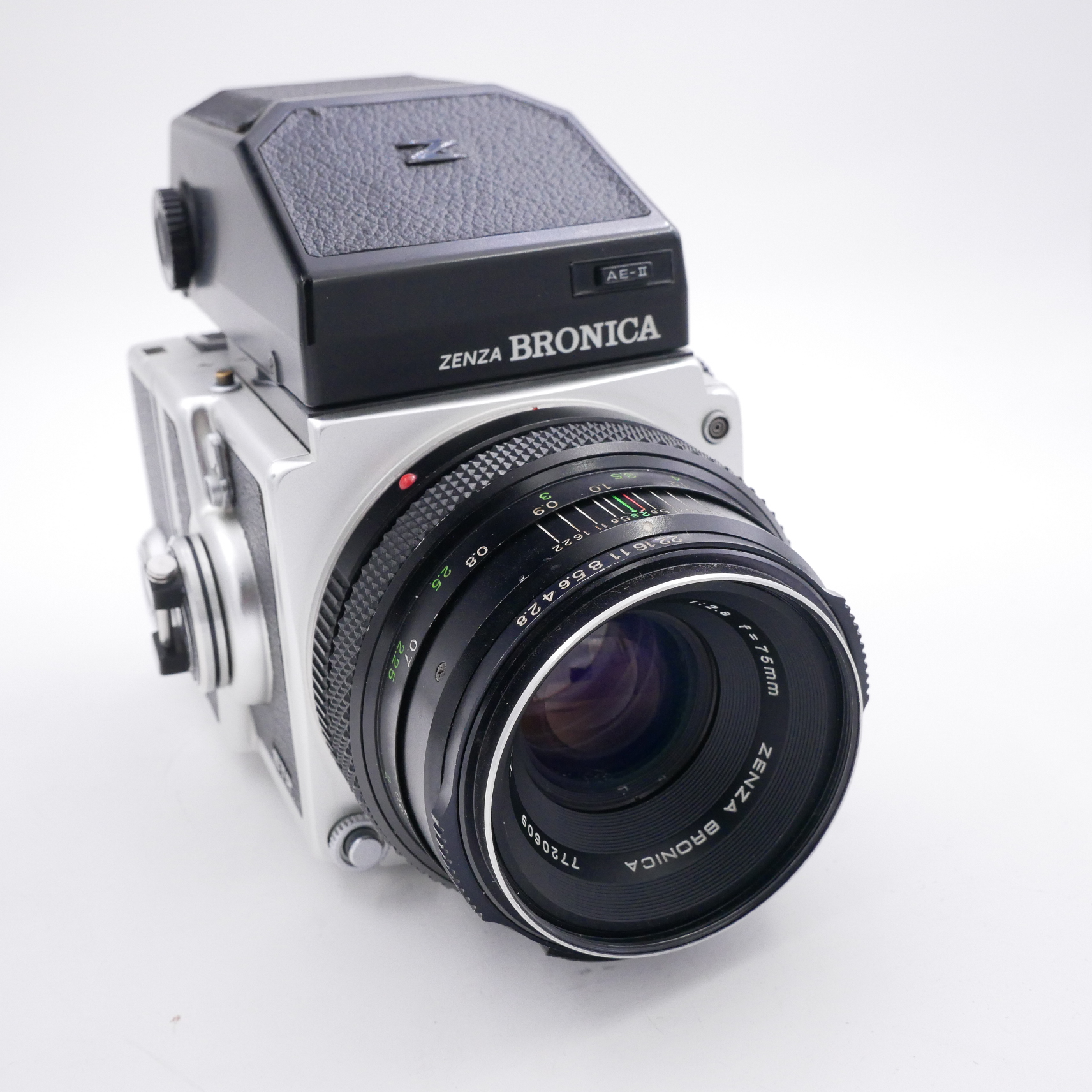 Best image for Bronica ETR AE-II + Prism Finder + 120 Back + 75mm F2.8