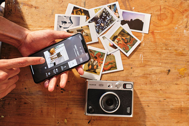 1018990_C.jpg - Instax Mini Evo Hybrid Instant Camera Black - Image 3