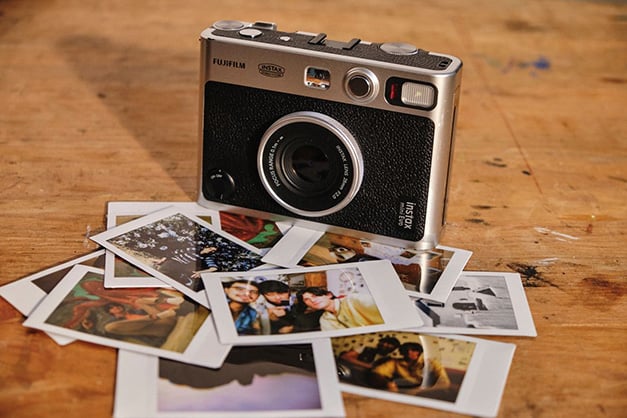 1018990_D.jpg - Instax Mini Evo Hybrid Instant Camera Black - Image 4
