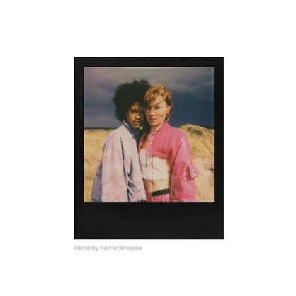 1019950_C.jpg - Polaroid Go Colour Film Double Pack - Black Frame Edition - Image 3