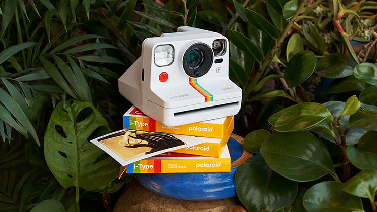 1021490_D.jpg - Polaroid Now+ Generation 2 i-Type Instant Camera + 5 lens filters Black