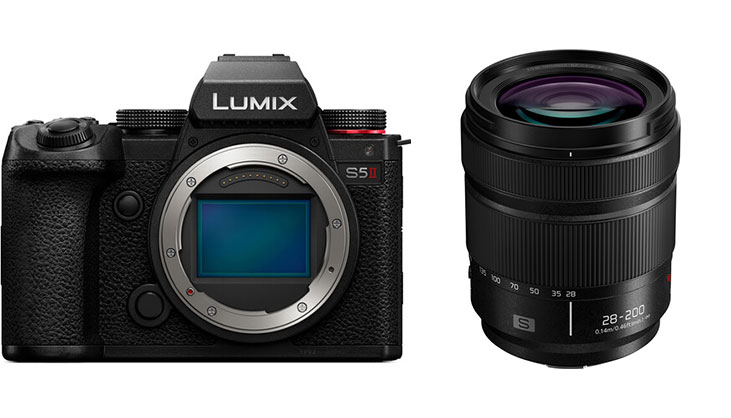 Best image for Panasonic S5IIX 28-200mm Kit