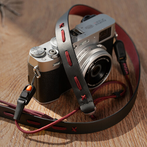 1026180_A.jpg - PGYTECH Camera Shoulder Strap Slim (Midnight Black) - Image 1