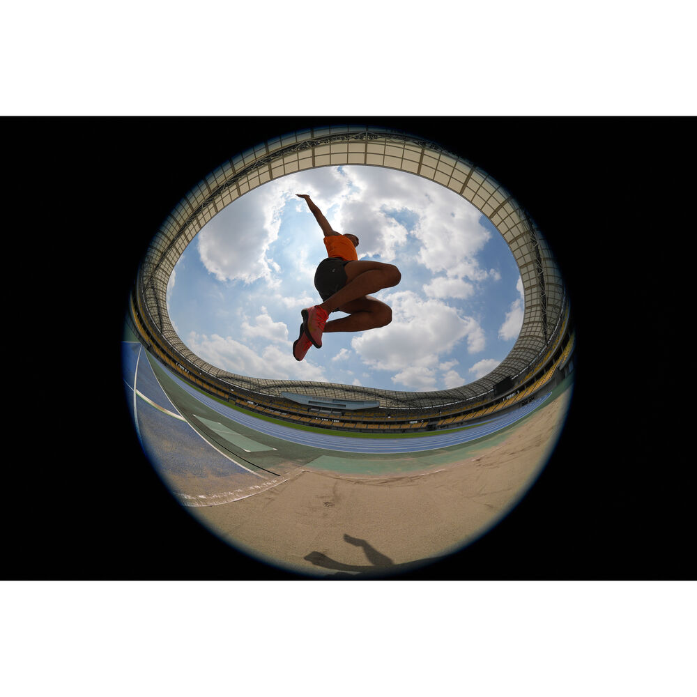 1026810_E.jpg - Sony FE 8-14mm f/3.5 Fisheye G Lens - Image 5