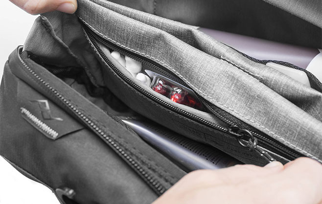 1015031_C.jpg - Peak Design Travel Wash Pouch Black - Image 3