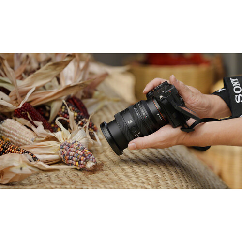 1022441_C.jpg - Sony FE 24-50mm f/2.8 G Lens - Image 3