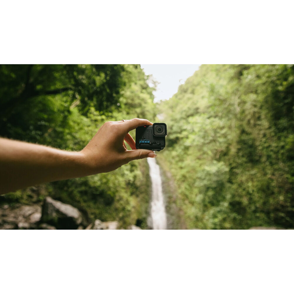 1023521_B.jpg - GoPro HERO Compact Action Camera - Image 2