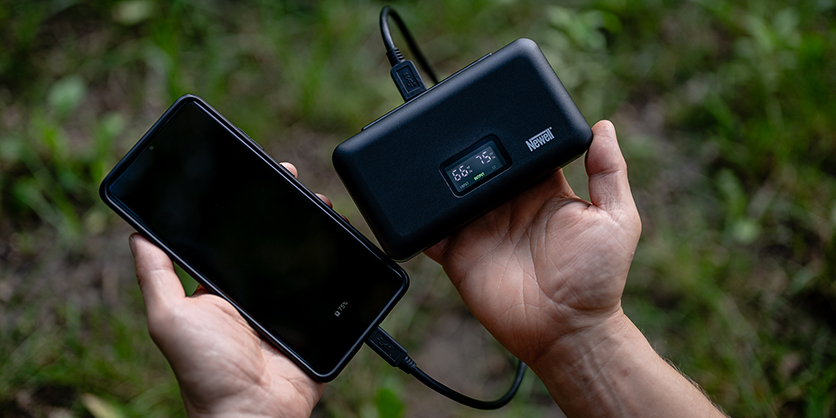 1023192_E.jpg - Newell LCD dual charger with power bank and SD card reader for Nikon EN-EL15 - Image 5