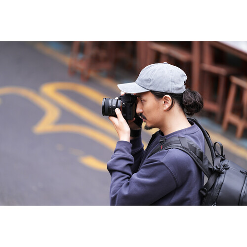1024482_C.jpg - Sony FE 16mm f/1.8 G Lens - Image 3