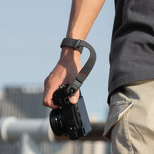 1025292_A.jpg - PGYTECH Camera Wrist Strap Air (Deep Grey) - Image 1