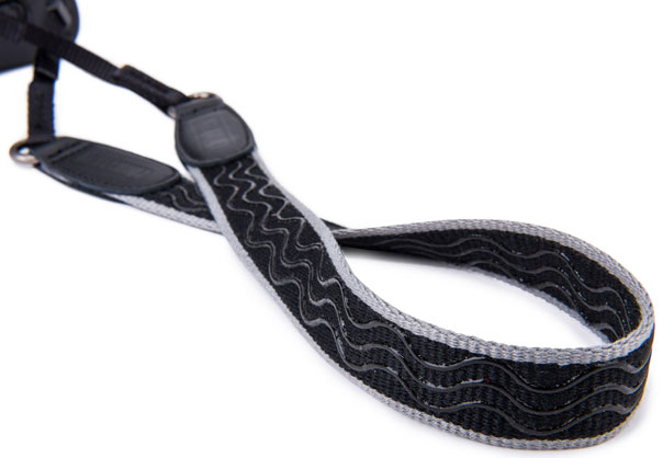 1007883_B.jpg - ThinkTank Camera Strap Grey V2.0 - Image 2