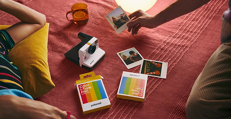 1021493_C.jpg - Polaroid Now Generation 2 i-Type Instant Camera Black - Image 3