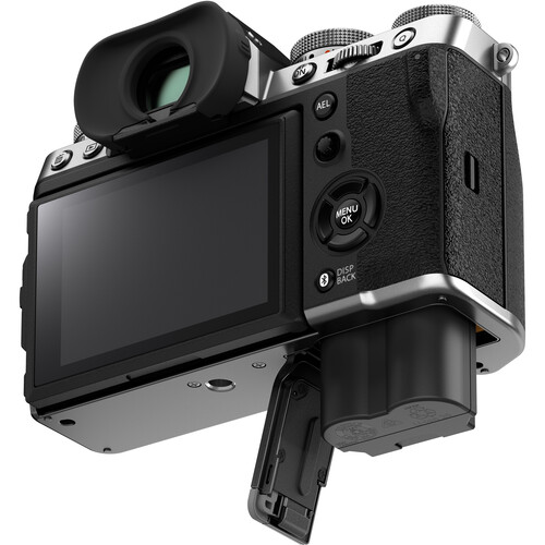 1022693_B.jpg - FUJIFILM X-T5 XF 16-50mm f/2.8-4.8 Lens (Silver) - Image 2