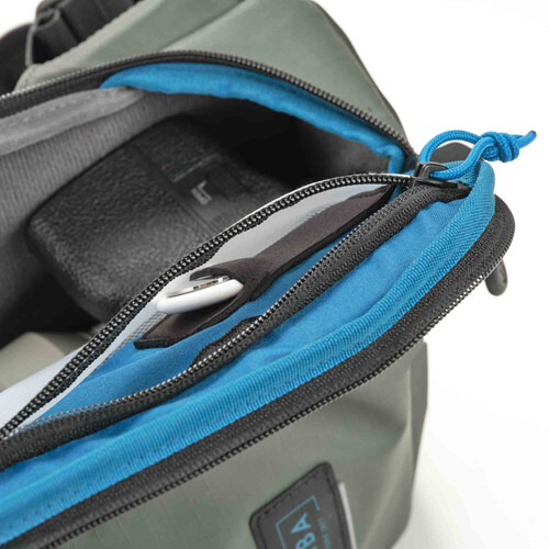 1023403_C.jpg - Tenba Solstice V2 Sling Bag (Black, 12L) - Image 3