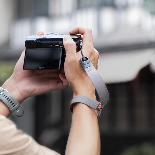 1025293_A.jpg - PGYTECH Camera Wrist Strap Air (Oak Grey) - Image 1