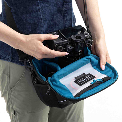 1021594_C.jpg - Tenba Skyline V2 Top Load 8 Camera Bag (Black) - Image 3
