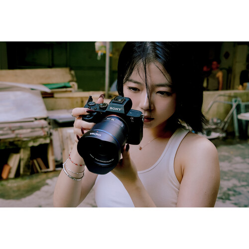 1025034_C.jpg - Laowa 12mm f/2.8 Lite Zero-D AF Lens (Sony E, 5-Blade Aperture) - Image 3