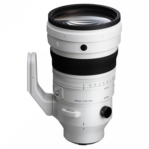 1025254_A.jpg - Sigma Leica L Mount 200mm f/2 DG OS Sports Lens - Image 1