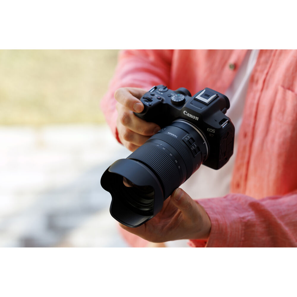 1026484_D.jpg - Tamron Canon RF 17-70mm f/2.8 Di III-A VC RXD Lens - Image 4