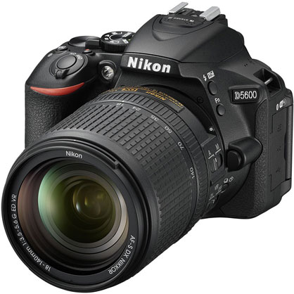 Nikon D5600 +18-140 /3.5-5.6 VR Kit