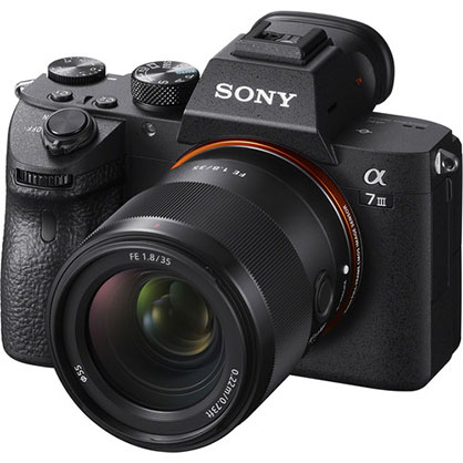 1015315_A.jpg - Sony FE 35mm f/1.8 Lens - Image 1