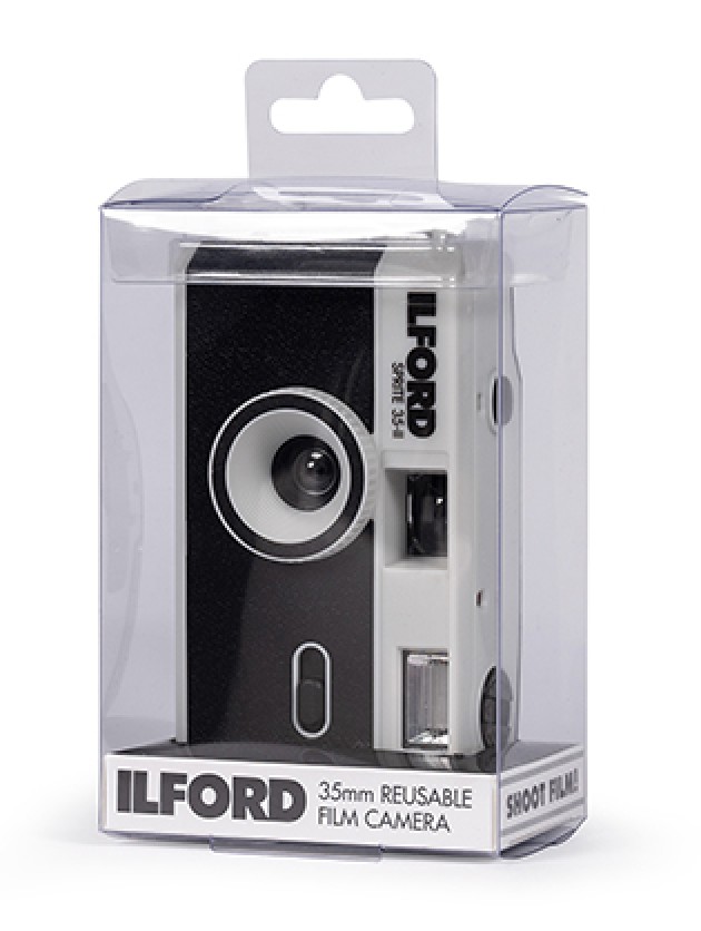1017105_D.jpg-ilford-sprite-35-ii-reusable-camera-black-and-silver-xp2-24exp-film-c41
