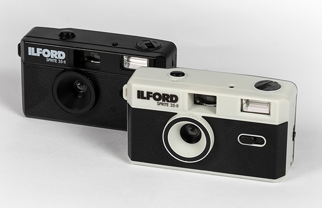 1017105_E.jpg - Ilford SPRITE 35-ii Reusable Camera - Black and Silver