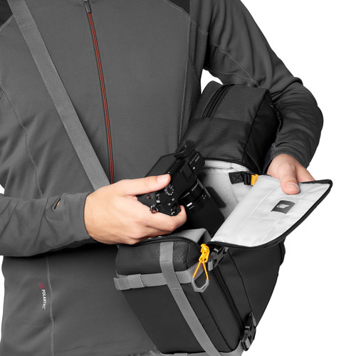 1018315_G.jpg - Lowepro Slingshot SL 250 AW III Camera and Laptop Backpack (Black) - Image 7