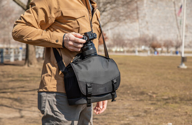 1018955_E.jpg - Tenba DNA 9 Slim Camera Messenger Bag (Black) - Image 5
