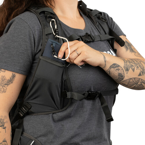 1024345_C.jpg - Shimoda Women Tech Backpack Straps Black - Image 3