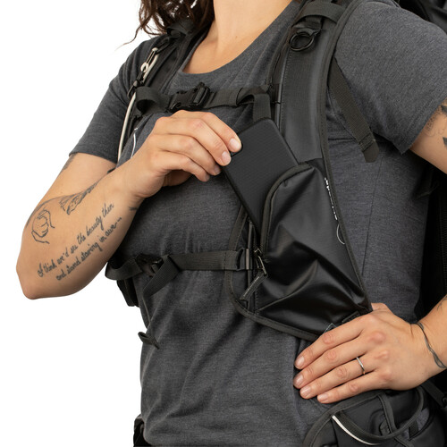 1024345_D.jpg - Shimoda Women Tech Backpack Straps Black - Image 4