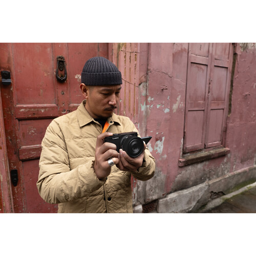 1026305_B.jpg - Panasonic LUMIX S 40mm f/2 Lens - Image 2