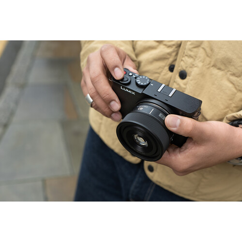 1026305_C.jpg - Panasonic LUMIX S 40mm f/2 Lens - Image 3