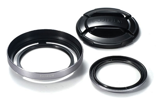 Fuji Finepix X20/X30 Lens Hood  &amp;  Filter-Silver