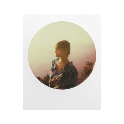 1018726_B.jpg - Polaroid Colour 600 Film Round Frame Edition - Image 2