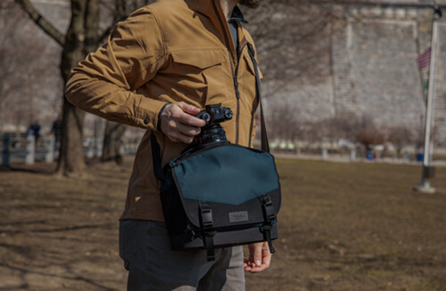 1018956_E.jpg - Tenba DNA 9 Slim Camera Messenger Bag (Blue) - Image 5