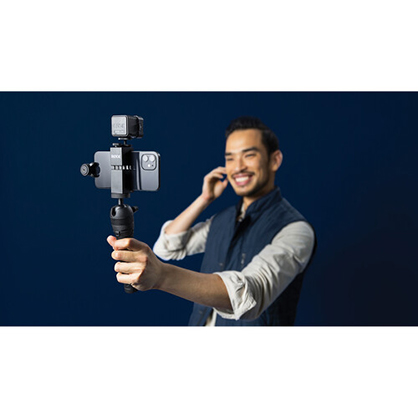 1019206_C.jpg - Rode Vlogger Kit iOS Edition Filmmaking Kit for Mobile Devices with Lightning Po - Image 3