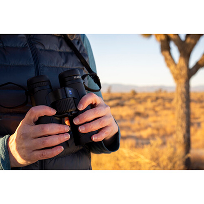 1020176_E.jpg - Zeiss Victory SFL 10x40 Binoculars - Image 5