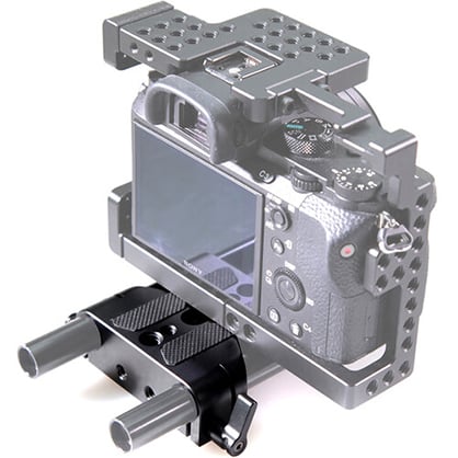 1021336_C.jpg - SmallRig Baseplate with Dual 15mm Rod Clamp 1674