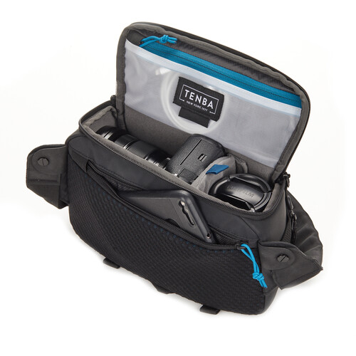 1021606_C.jpg - Tenba AXIS V2 Sling Bag (Black, 4L) - Image 3
