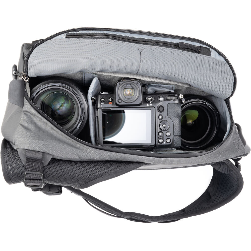 1026196_B.jpg - ThinkTank PhotoCross Sling V2 Black 14L - Image 2
