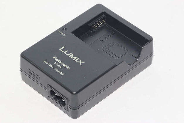 Best image for Panasonic DE-A80A Battery Charger for BLC-12 Battery