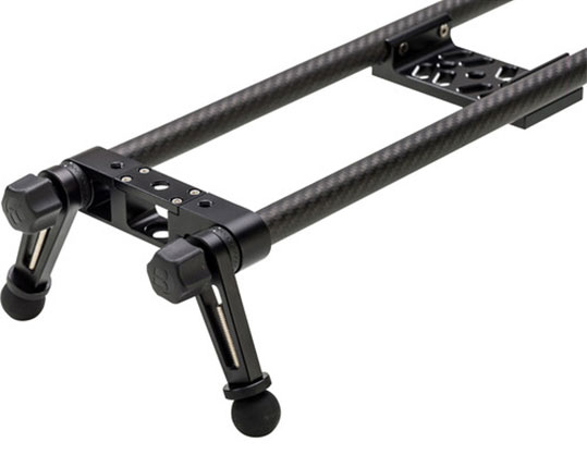 1015757_A.jpg - Benro MoveOver8B 600mm CF slider - Image 1