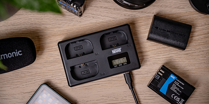 1025977_B.jpg - Newell TT-USB-C Triple Channel Battery Charger for Canon LP-E6 Series - Image 2