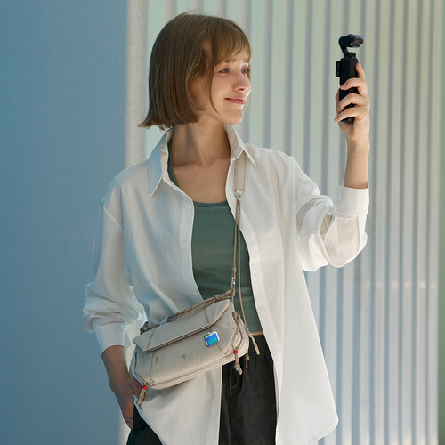 1026187_A.jpg - PGYTECH OneGo Pocket Sling (Mist White, 2L) - Image 1