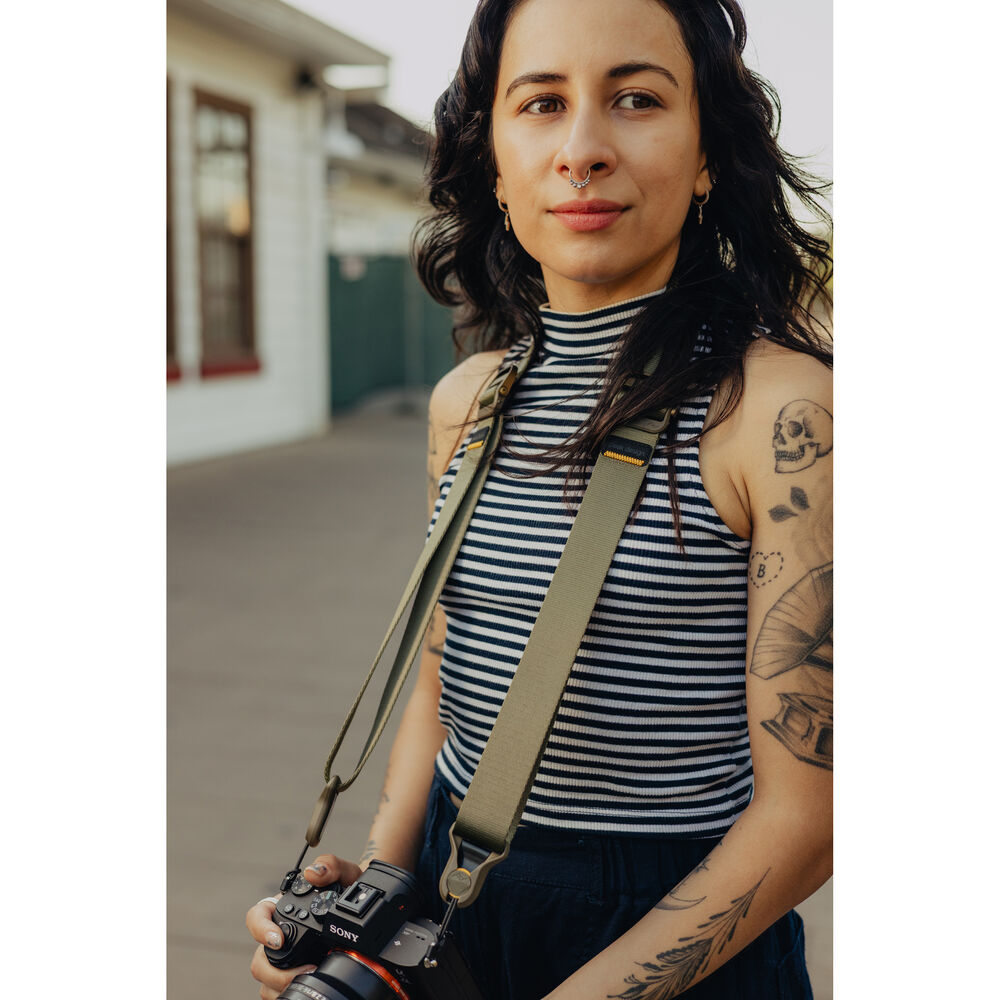 1026447_C.jpg - Peak Design Slide Lite Camera Strap (Kelp) - Image 3