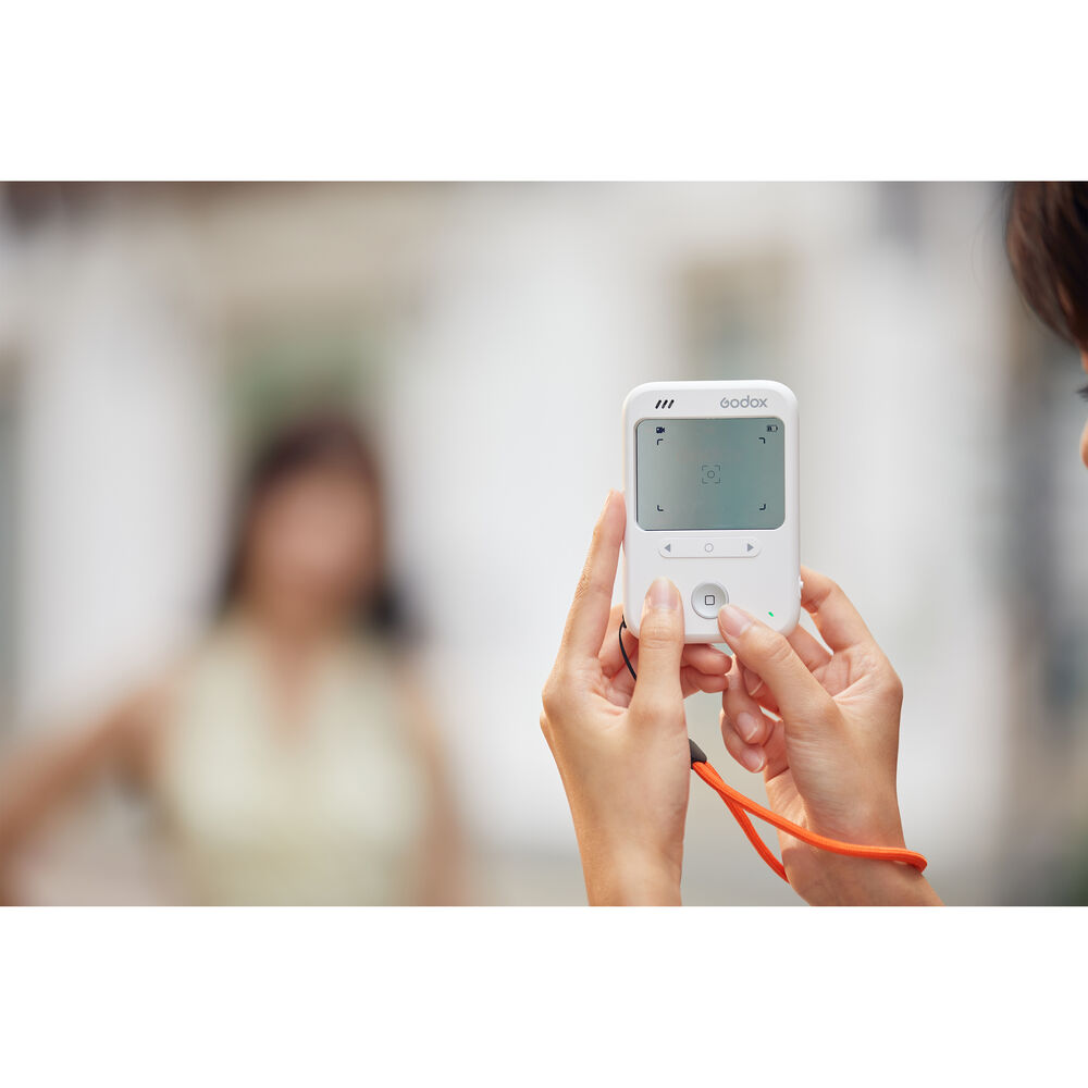 1026507_D.jpg - Godox C100 Mini Camera with Transparent Viewfinder - Image 4