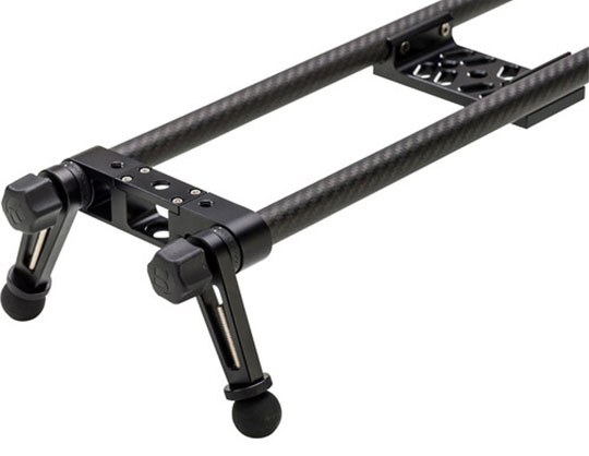 1015758_A.jpg - Benro MoveOver8B 900mm CF slider - Image 1