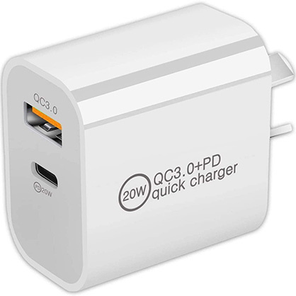 Dynacore USB Quick Charger 3.0 and Type C 20W