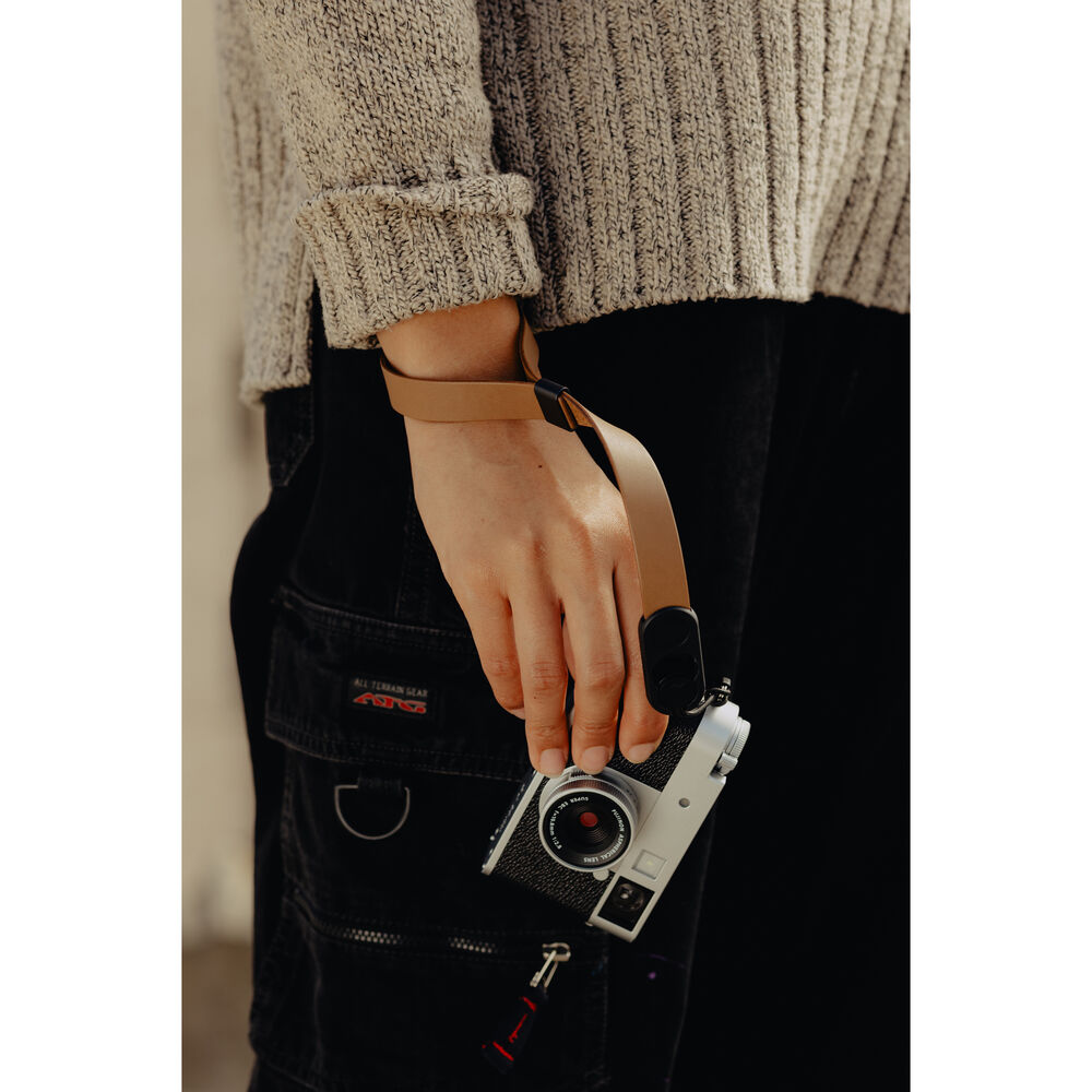 1026048_B.jpg - Peak Design Cuff Leather Camera Wrist Strap (Tan) - Image 2